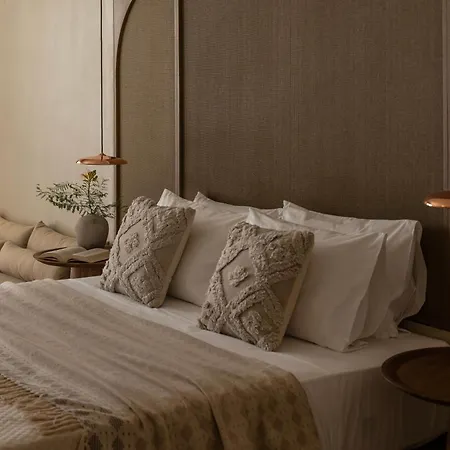Elea Luxury *