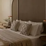 Elea Luxury *